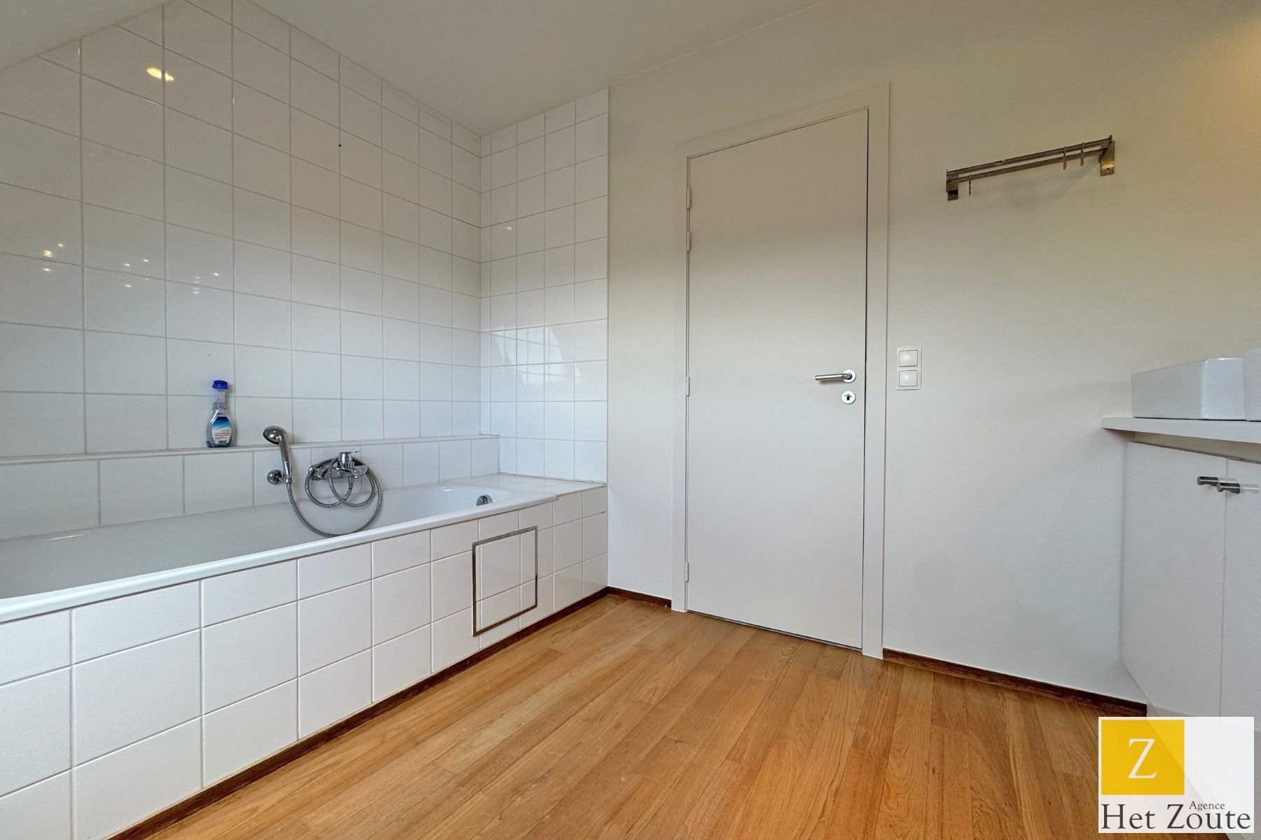 Opgefriste woning met tuin in het hartje van Ramskapelle foto 12