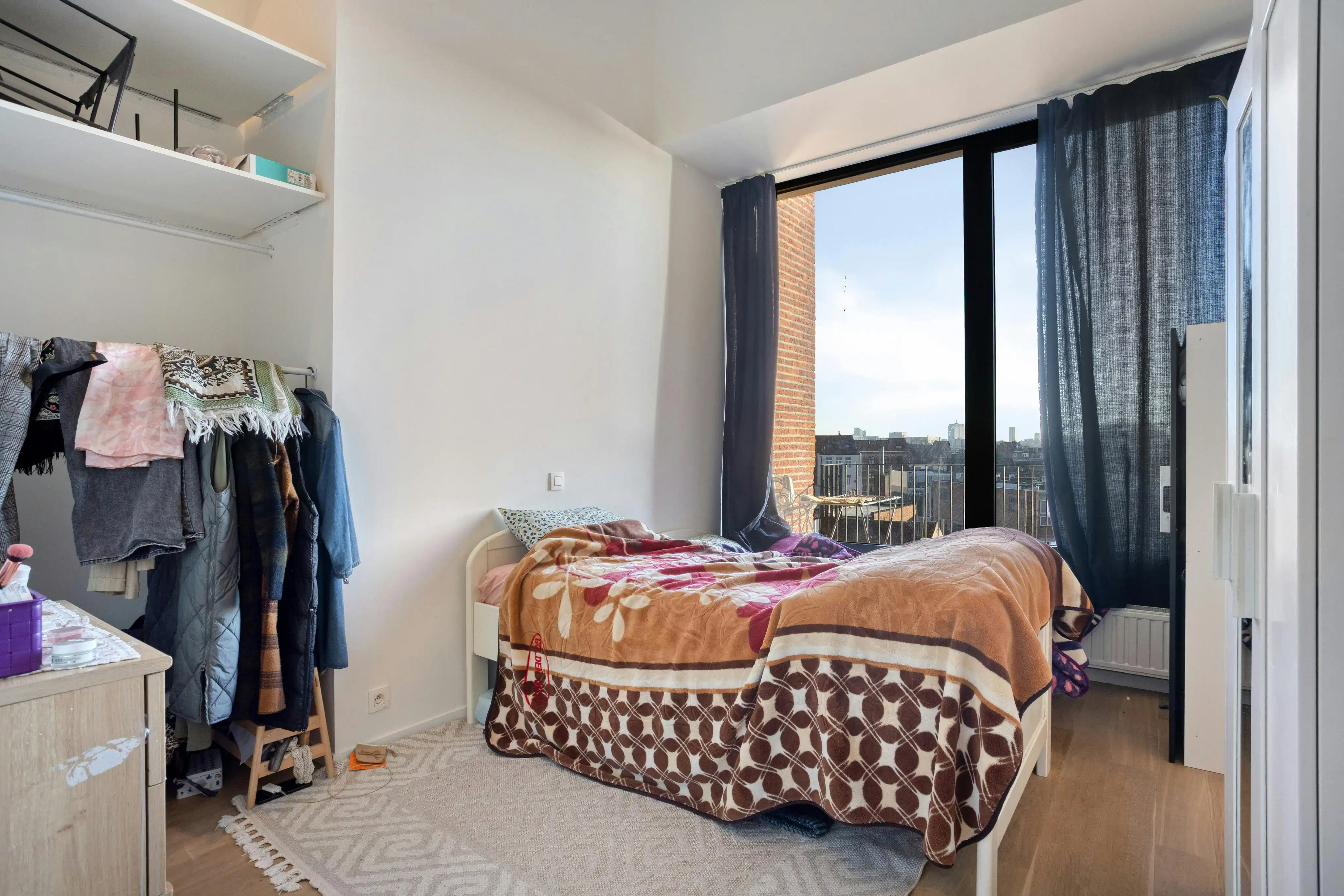 Loft-appartement één slaapkamer in voormalig fabrieksgebouw foto 6