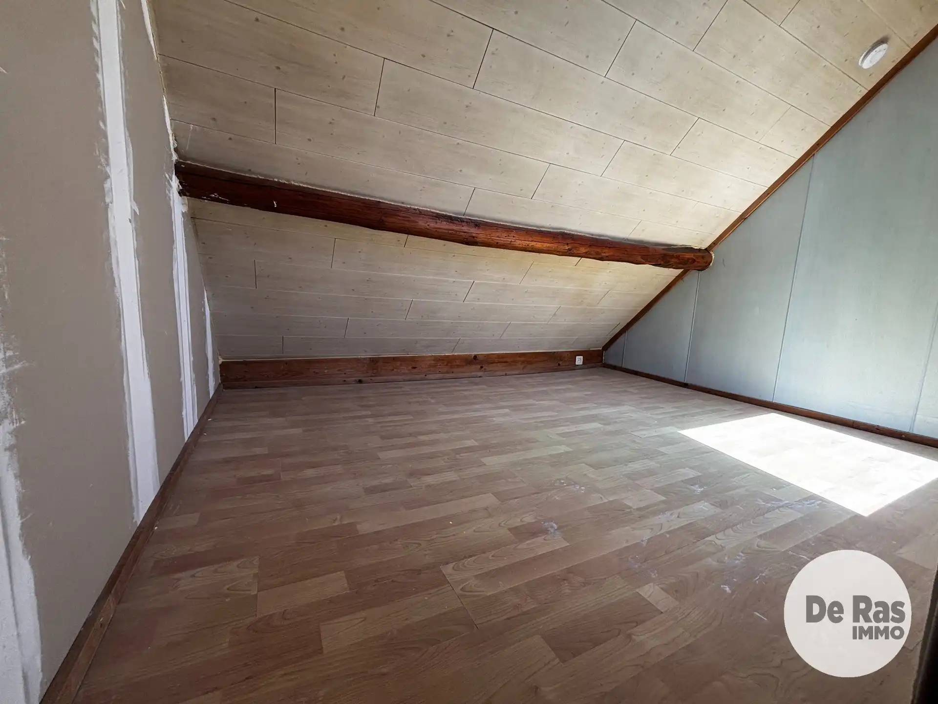 NIEUWERKERKEN - Arbeiderswoning op centrale ligging foto 13