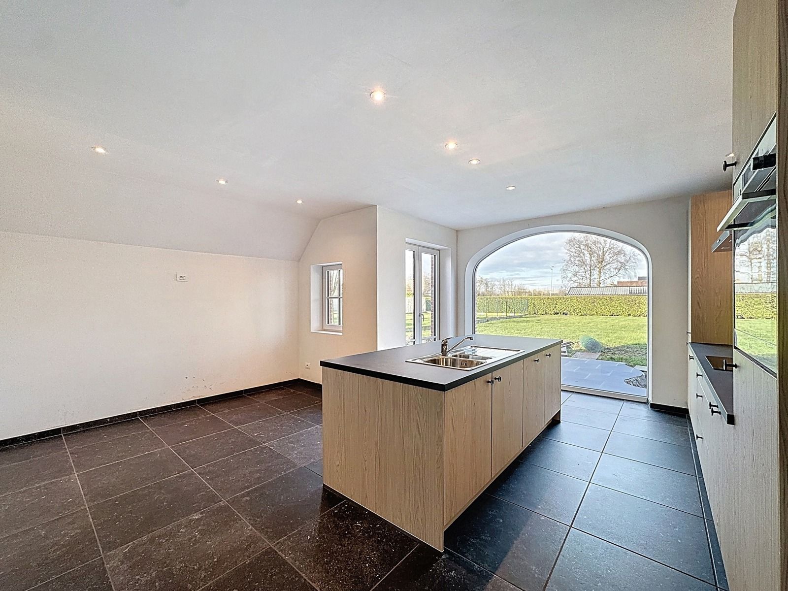 TE HUUR nieuwbouwwoning 4 slaapkamers Jabbeke foto 4