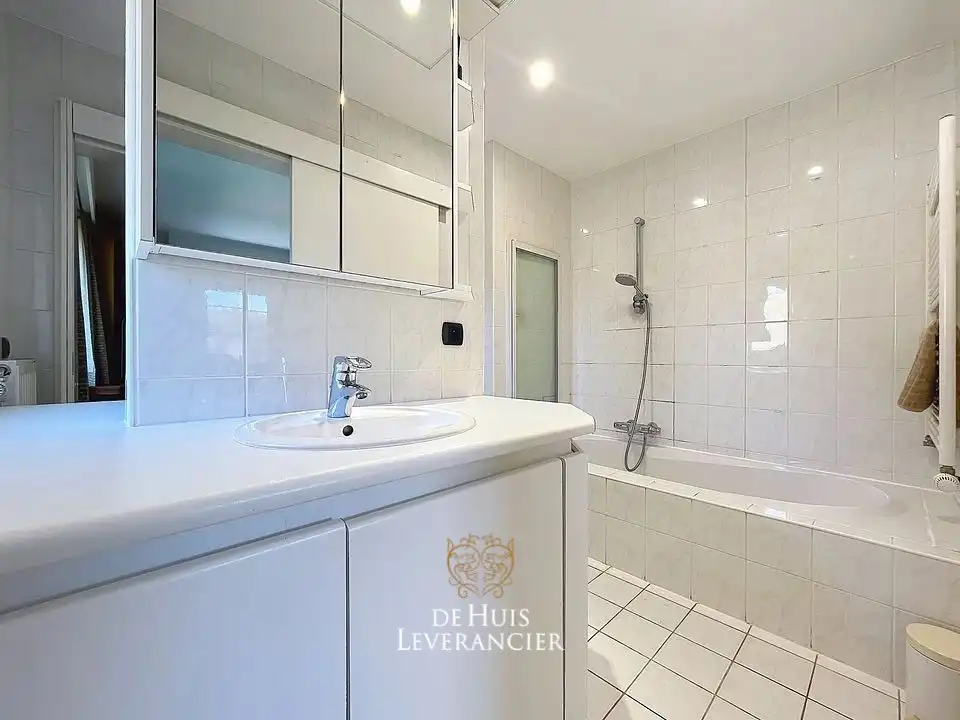 Exclusieve villa op uitzonderlijk perceel van 1 767 m², grenzend aan natuurgebied foto 57