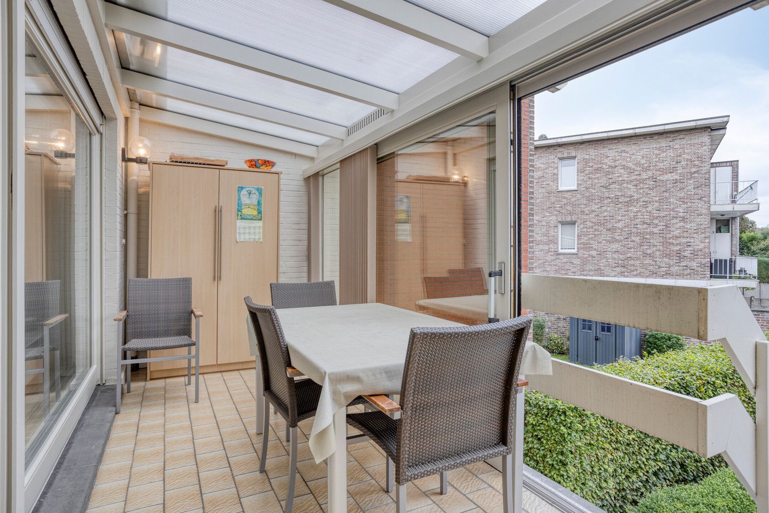 Mooie bel-étagewoning met 3 slks, garage, zomerkeuken en tuin! foto 20