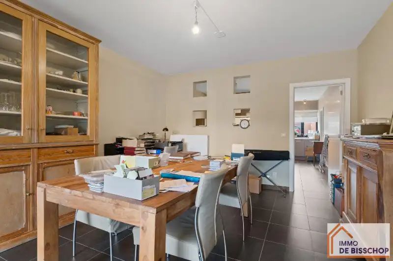 Groot, instapklaar appartement met 3 slaapkamers, mooi terras en garage foto 4