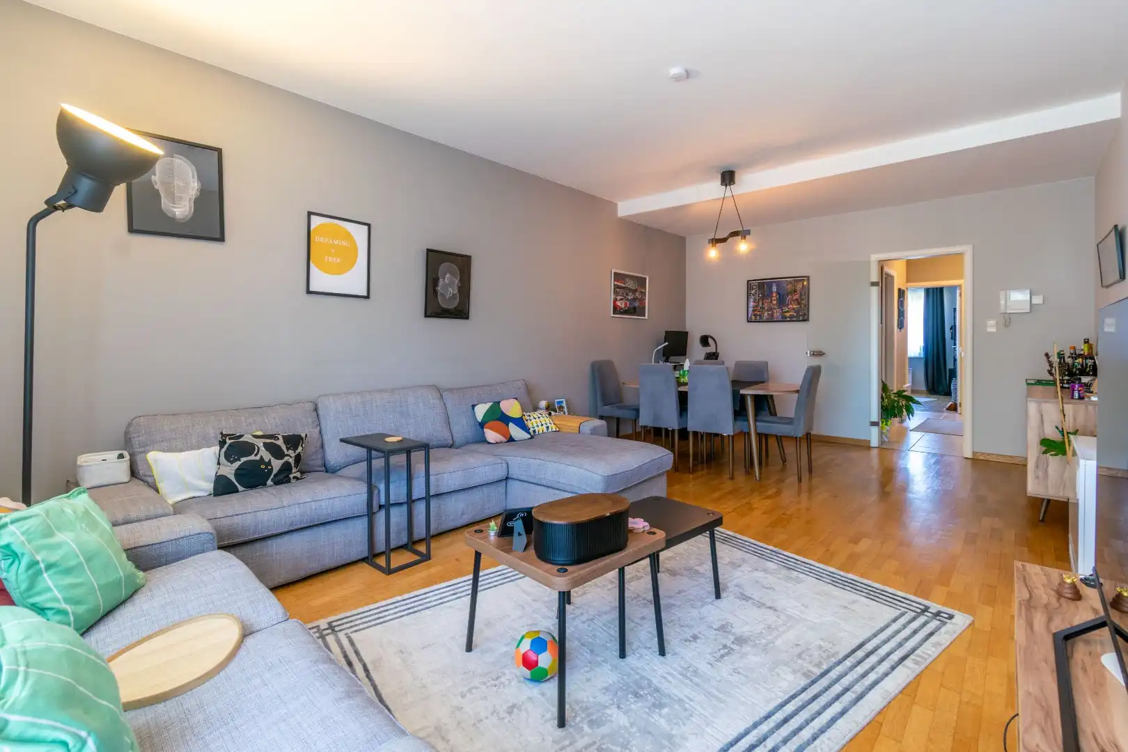 Een instapklaar appartement met 2 slaapkamers te Halle! foto 5