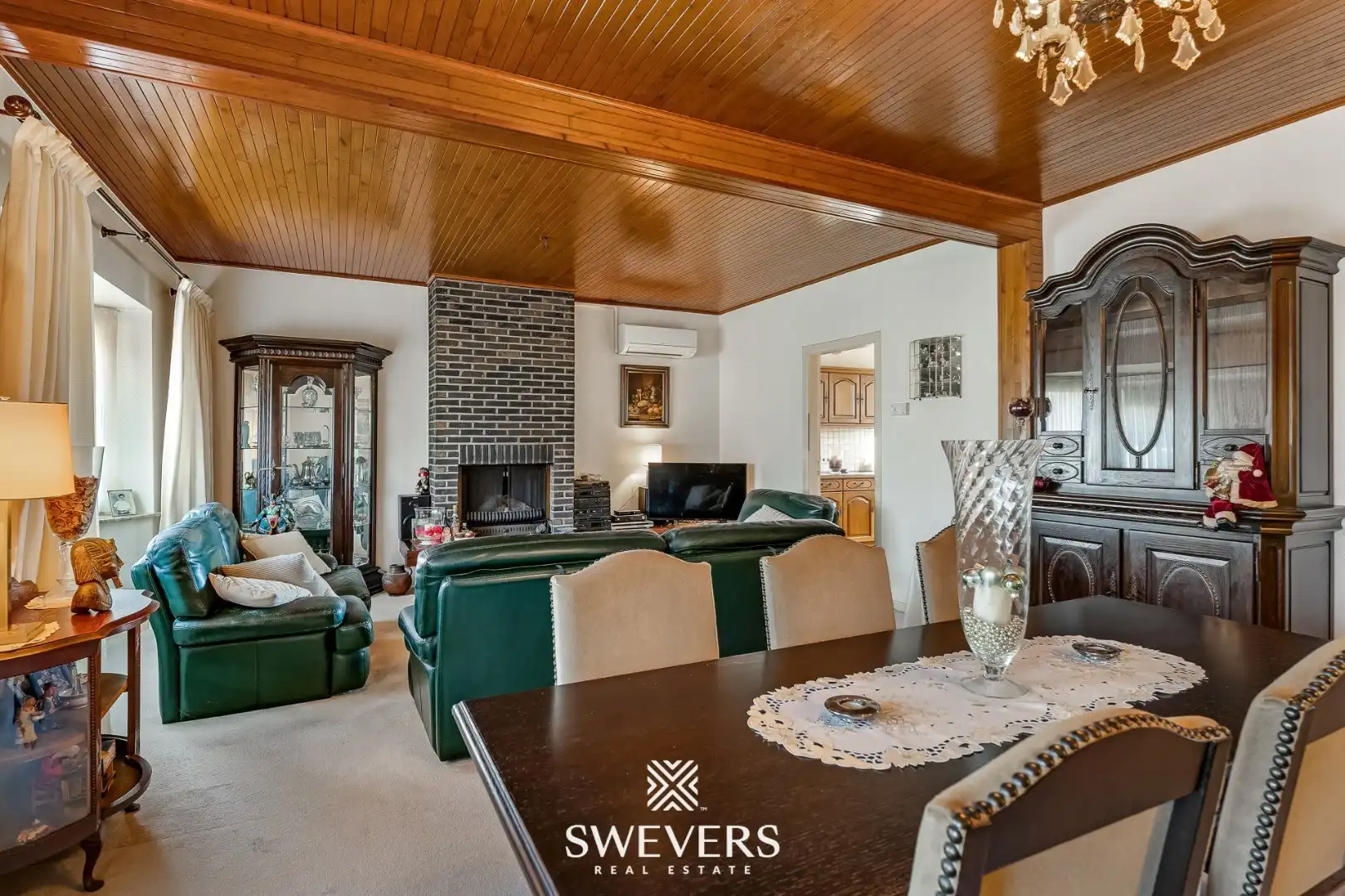 Duplex-appartement met handelsruimte, terras en tuin op toplocatie Riemst foto 17