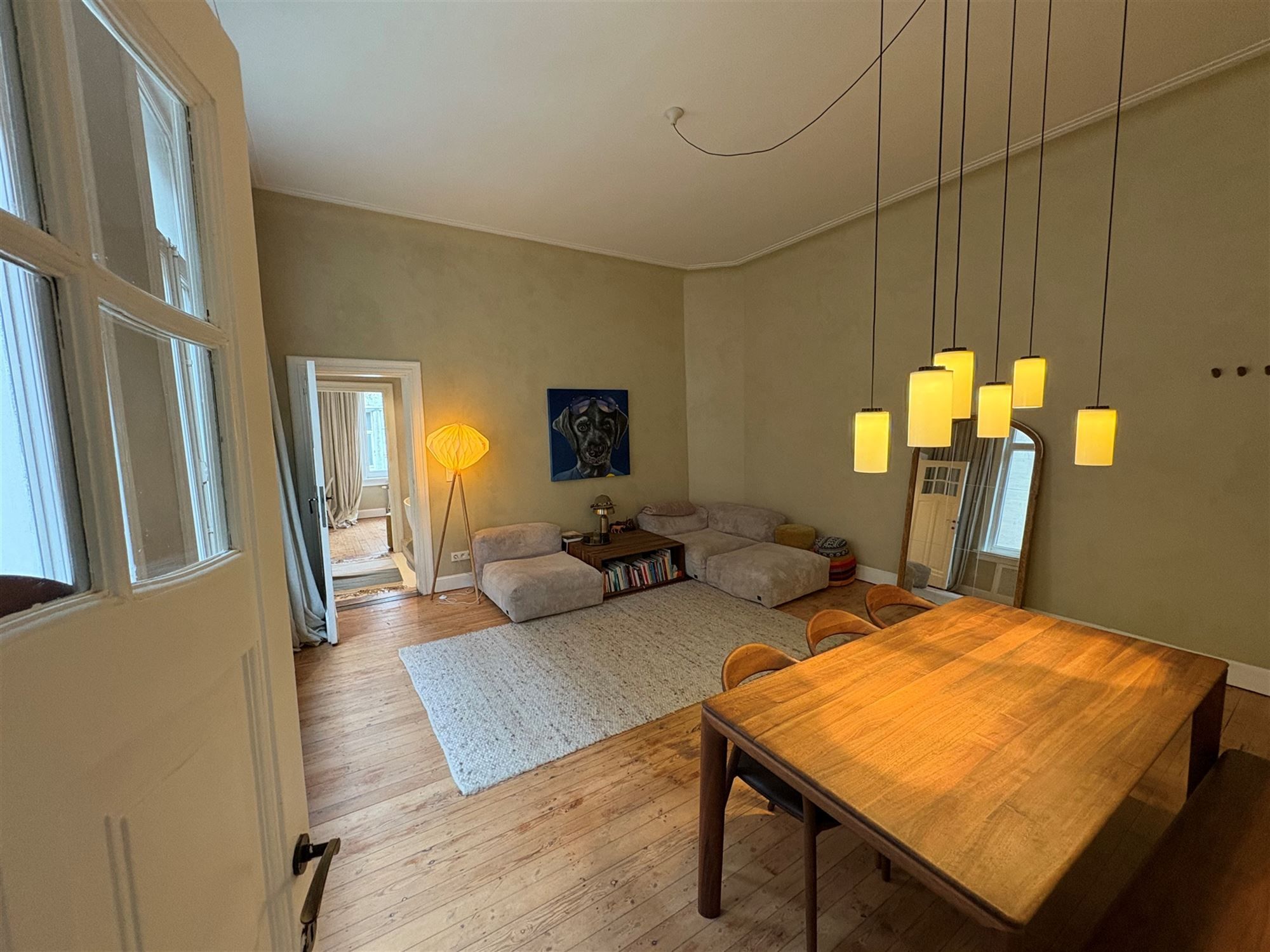 Gemeubeld (All-inclusive) 1 - slaapkamer appartement - contract 4 tot 6 maanden met ondergrondse autostaanplaats. foto 6