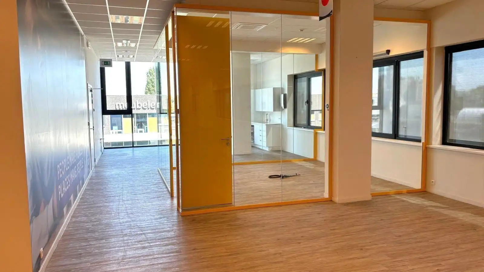 Kantoor met magazijn te huur aan de voorhaven in Gent foto 6