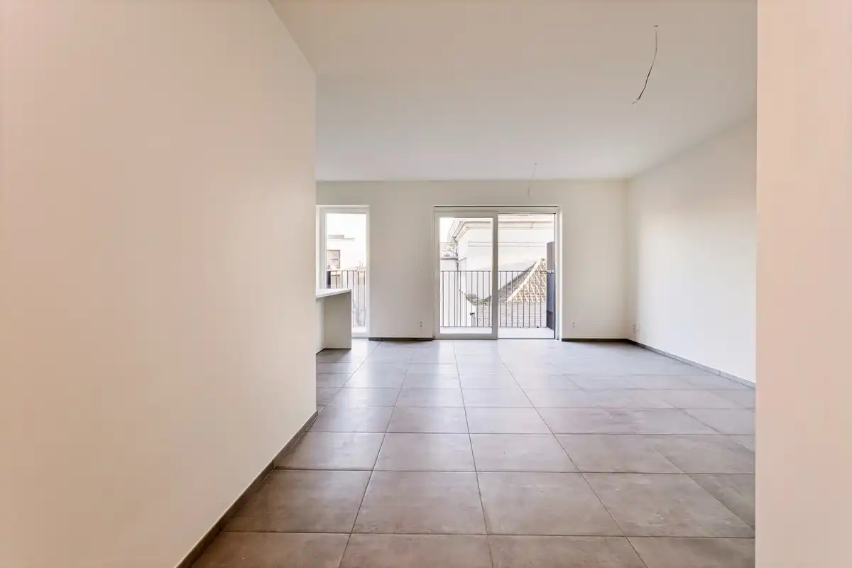 Instapklaar appartement met terras en parking foto 22