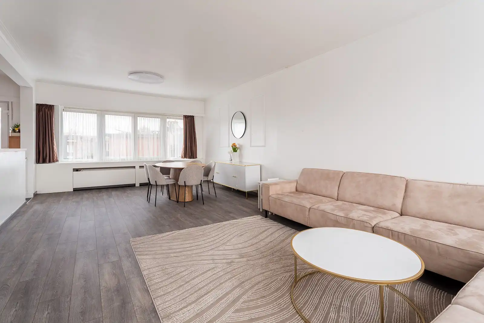 Prachtig gerenoveerd appartement met 3 ruime slaapkamers en terras foto 11