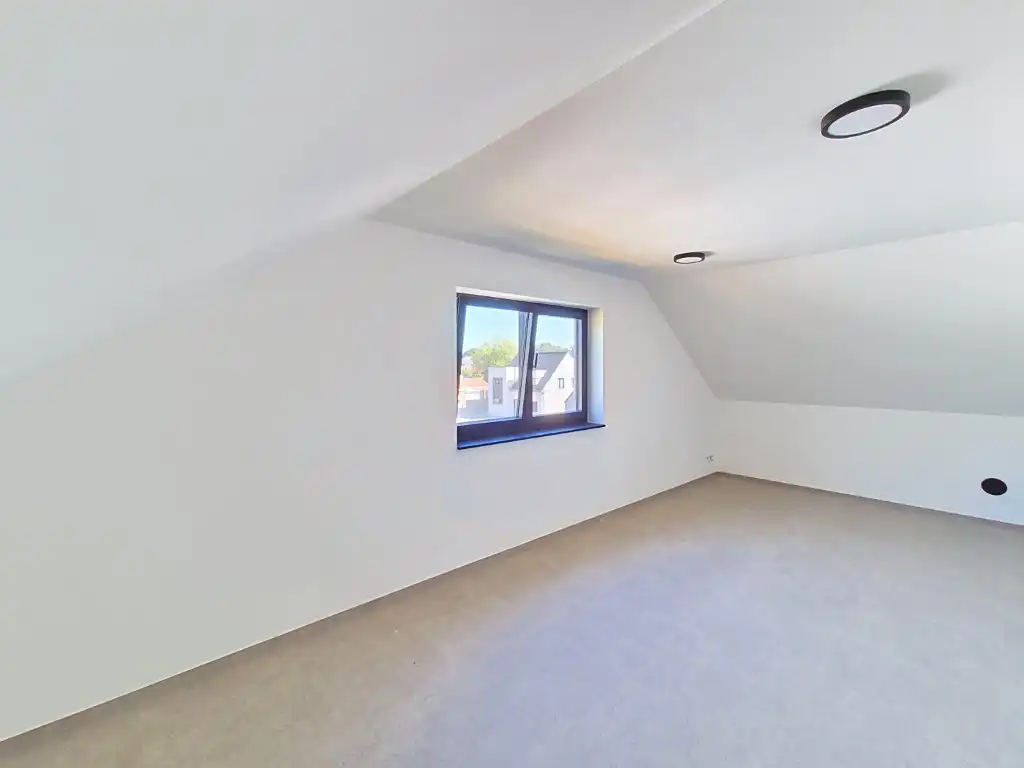 Nieuwbouwwoning met 3 slpk en polyvalente ruimte foto 19