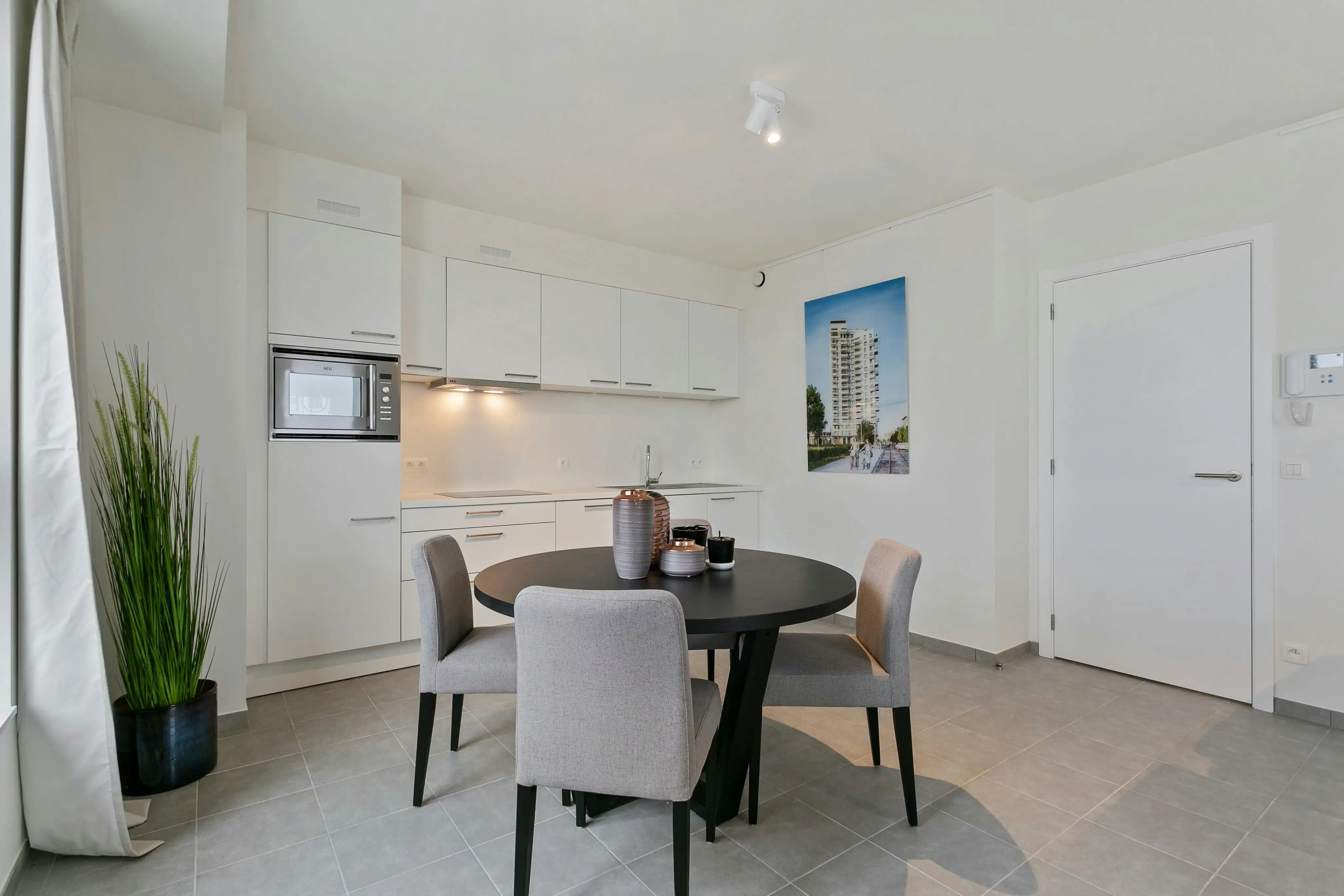 Te koop:recent 1 slpk appt met mooi uitzicht en groot terras foto {{pictureIndex}}