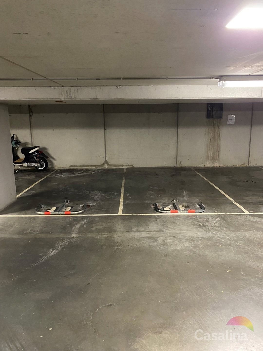 Twee parkings : 8.000€ / autostaanplaats foto 3