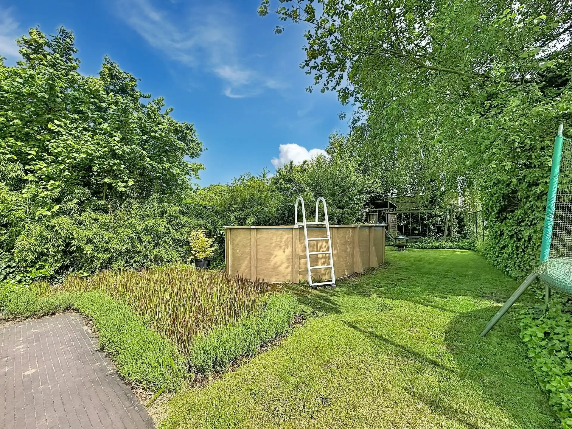 Moderne woning met 3 slaapkamers en praktijk of kantoorruimte op mooi perceel foto 41
