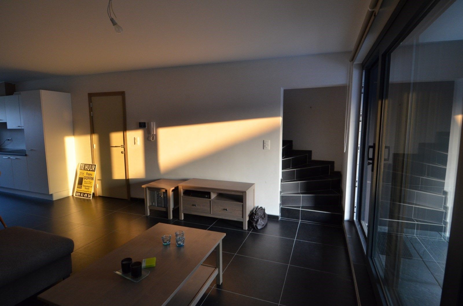 RECENT Duplex-appartement met 2 slaapkamers en terras te Hoeselt foto 3