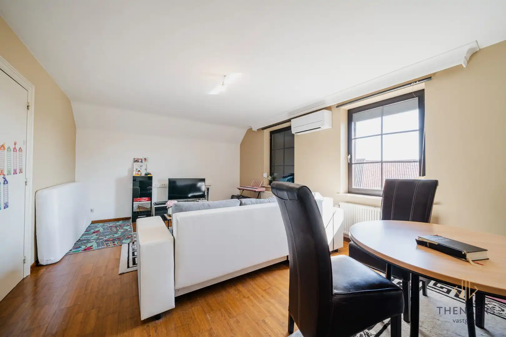 Ruime woning met tal van mogelijkheden op een strategische locatie in Sint-Truiden. foto 19