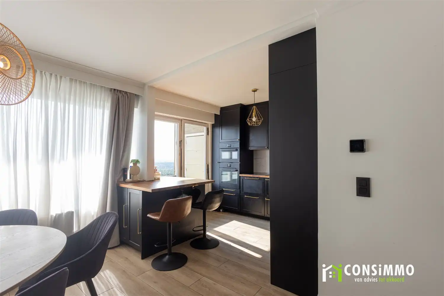 Ruim gerenoveerd appartement op de 19de verdieping met een adembenemend uitzicht over Genk foto 7