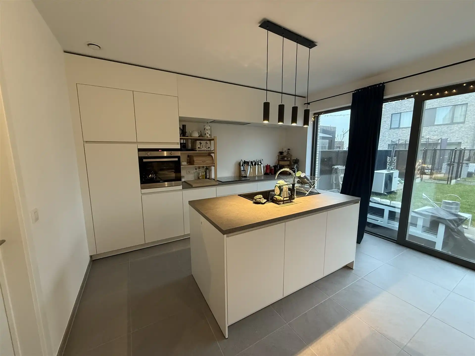 Ruime woning in rustige buurt te Merchtem  foto 5