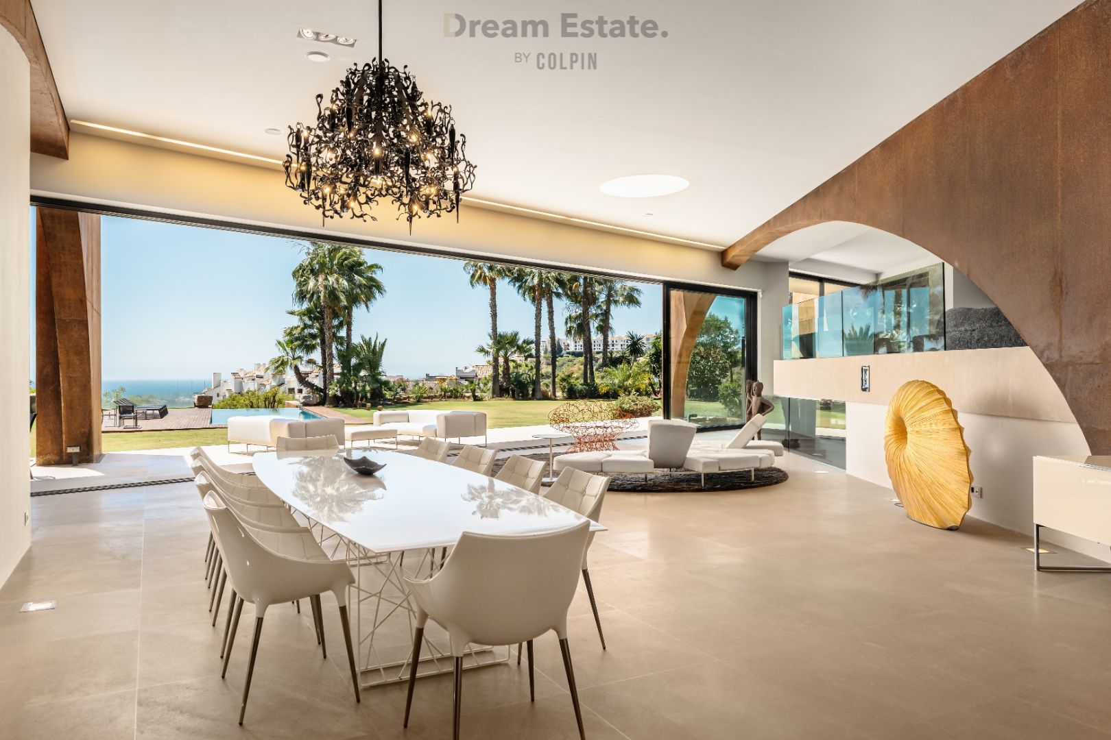 Deze uniek en ultramoderne villa is gelegen te La Reserva De Alcuzcuz, Benahavis. foto {{pictureIndex}}