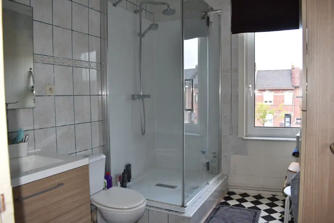 Centraal gelegen, instapklare woning in het centrum van Borgloon  foto 10