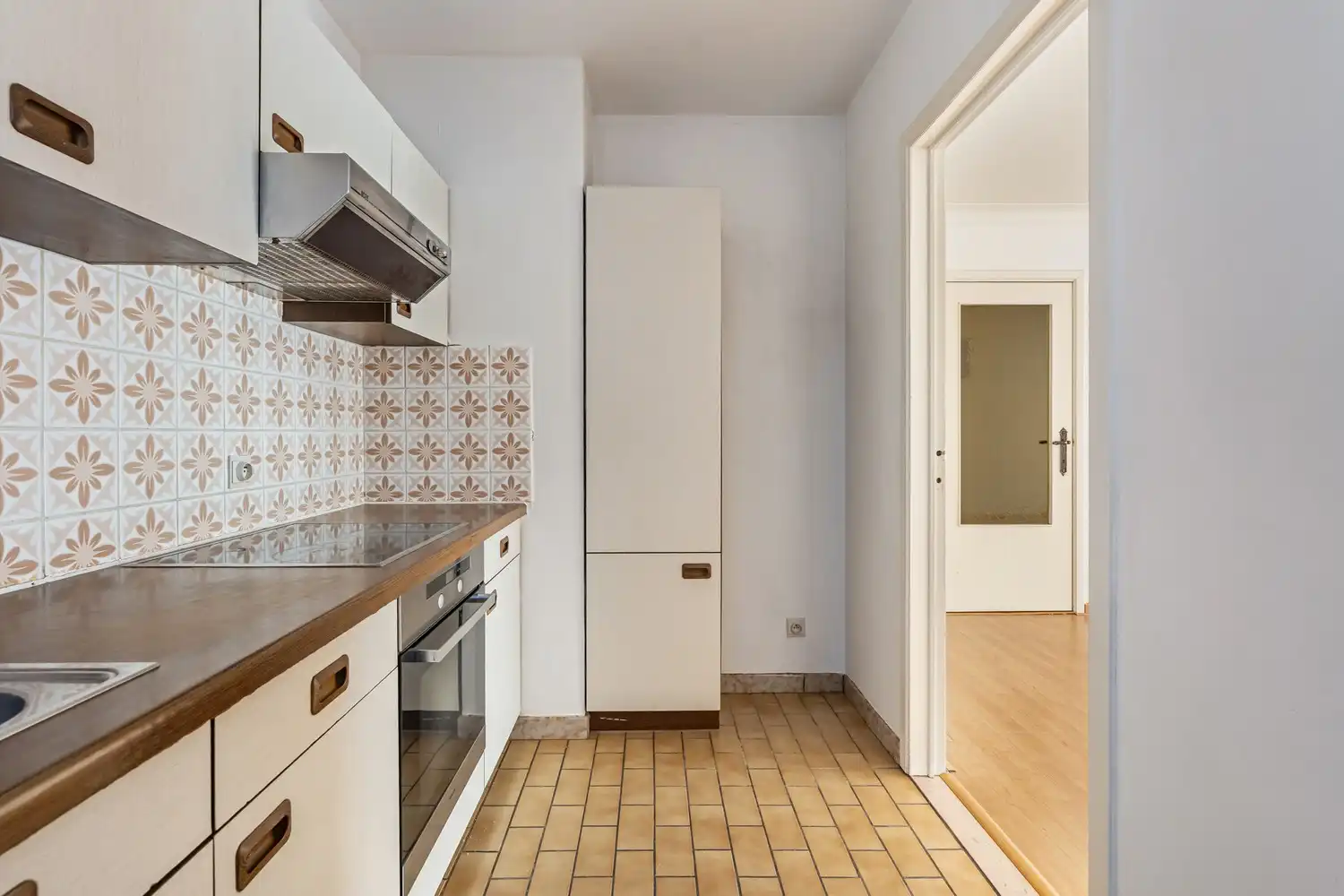 Gunstig gelegen appartement met 2 slaapkamers en 2 autostaanplaatsen foto 6