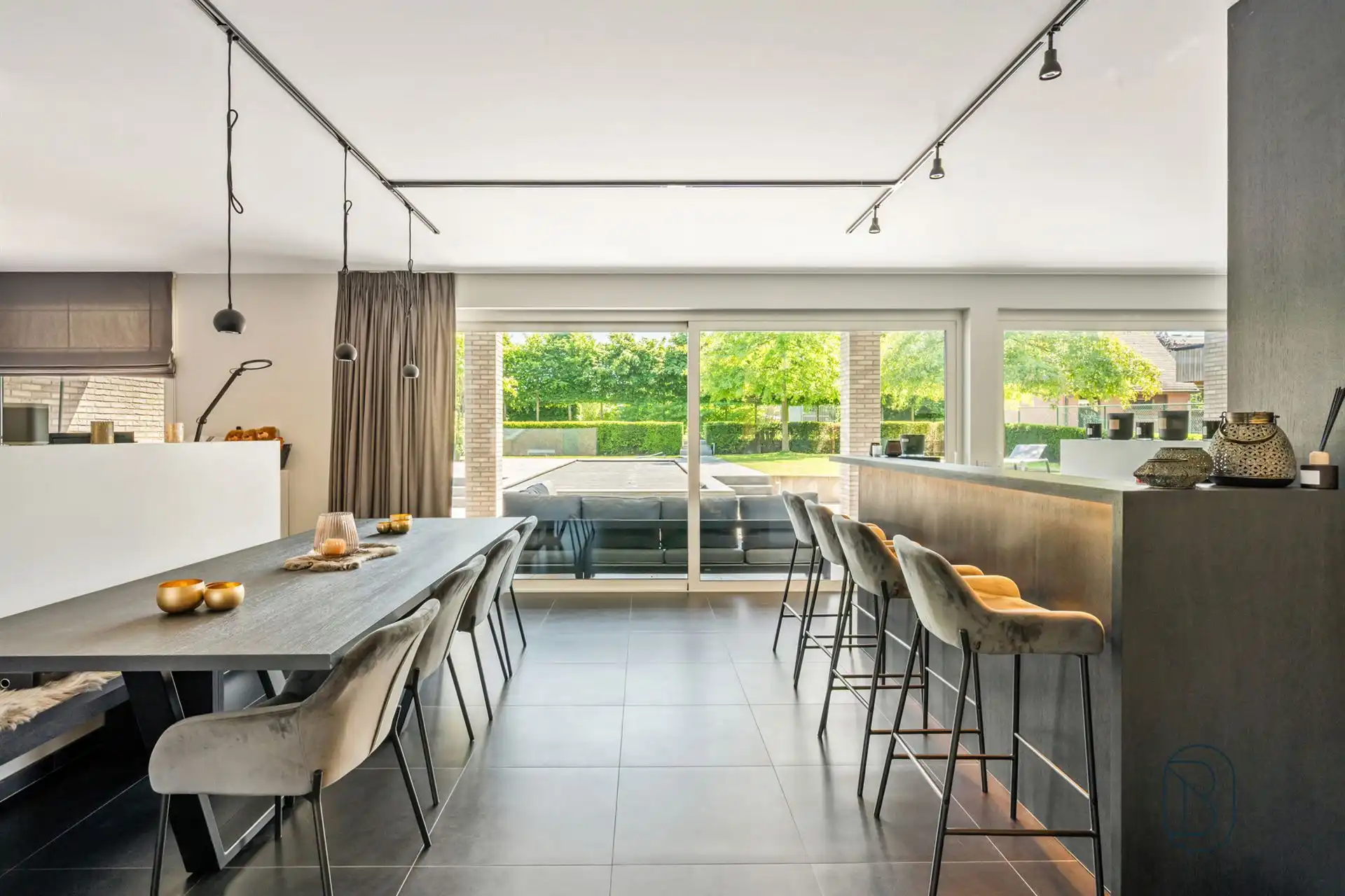 Grote energiezuinige villa met zwemvijver en mooie tuin foto 9