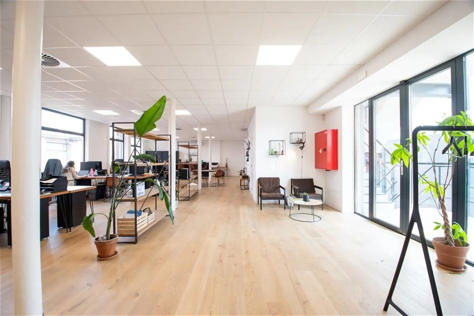 Rustig gelegen loftkantoren nabij Dampoort Station van 210 m² foto 9