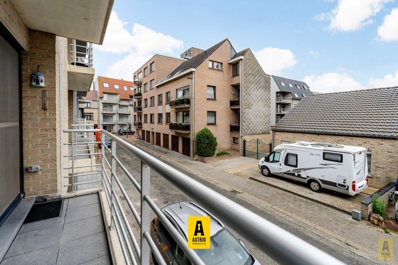 Instapklaar appartement in doodlopende straat nabij zee! foto 4