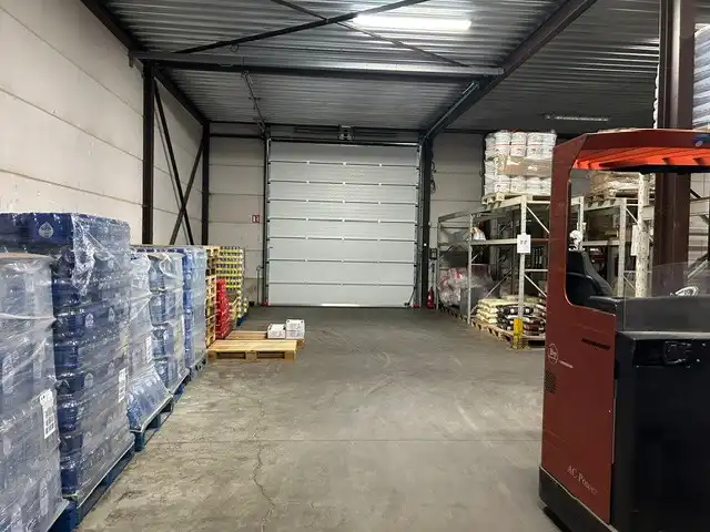 MULTIFUNCTIONEEL BEDRIJFSPAND MET KOEL-EN VRIESFACILITEITEN foto 15