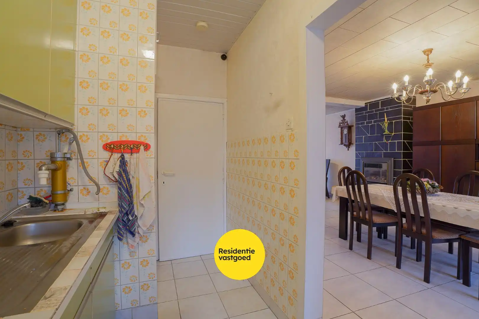 Ruime woning met zuidgerichte tuin te Sint-Michiels foto 8