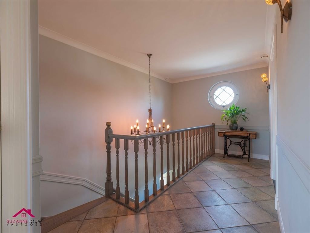 Landelijke villawoning met dubbele vrijstaande garage foto 37