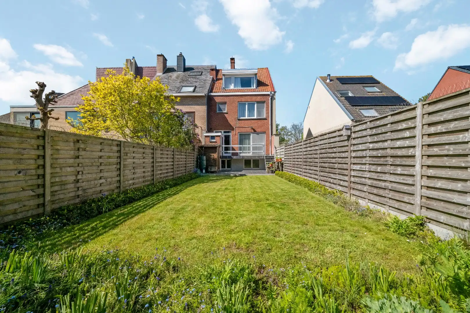 Ruime bel-étage foto 19