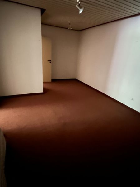 Commercieel pand van 180m² gelegen in het centrum van Genk, tegenover Shopping1. foto 17