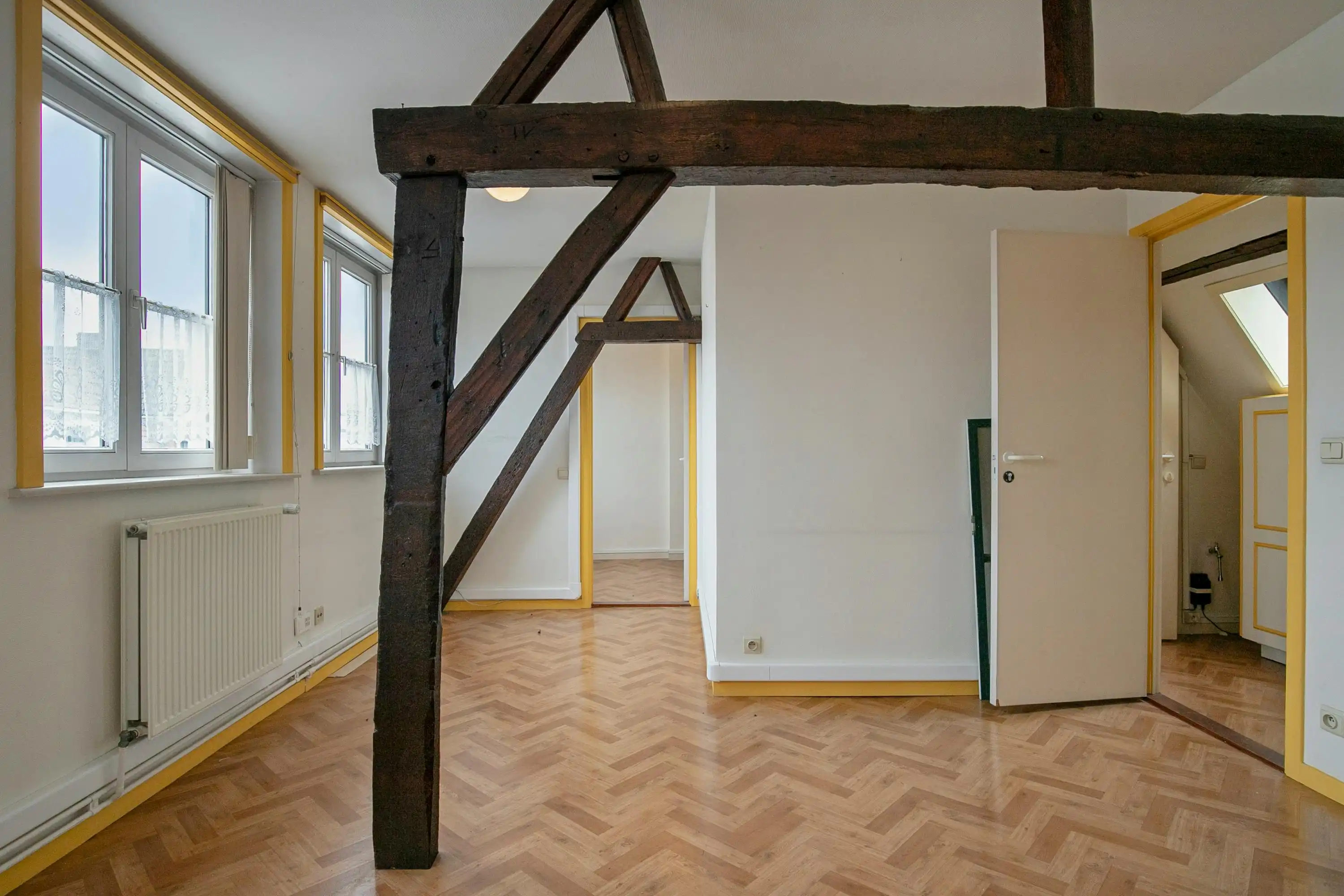Stadsparel met magnifieke gevel aan de Boeveriestraat met royale tuin foto 13