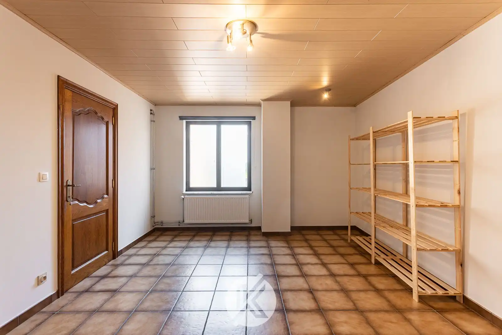 Veelzijdige eigendom met handelsruimte en bel-etagewoning foto 16