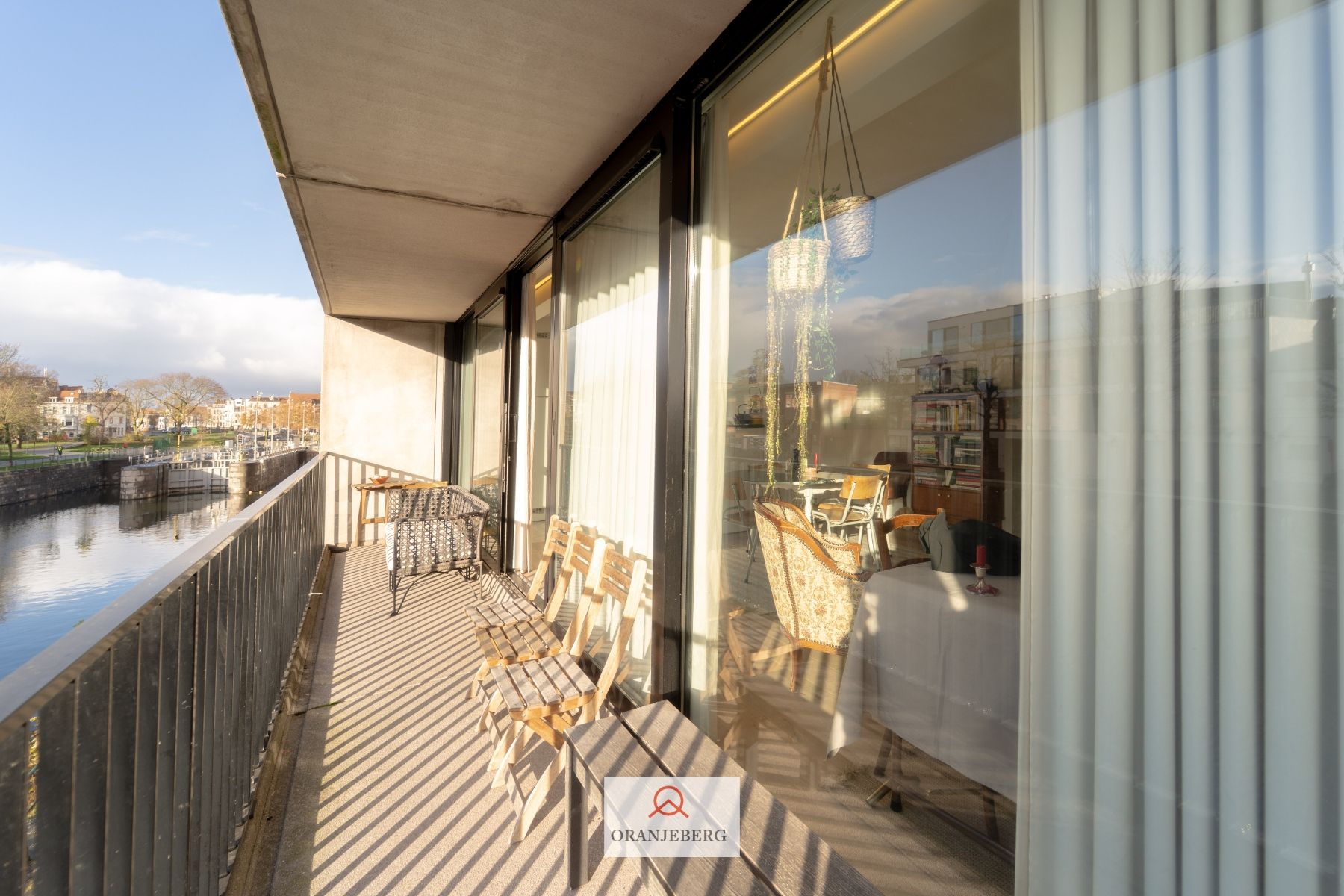 2 slk app met terras & uniek zicht op het water in centrum-Gent foto 24