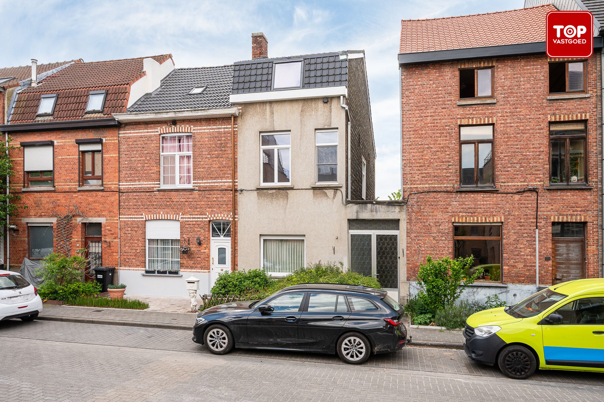 Te renoveren woning. foto {{pictureIndex}}