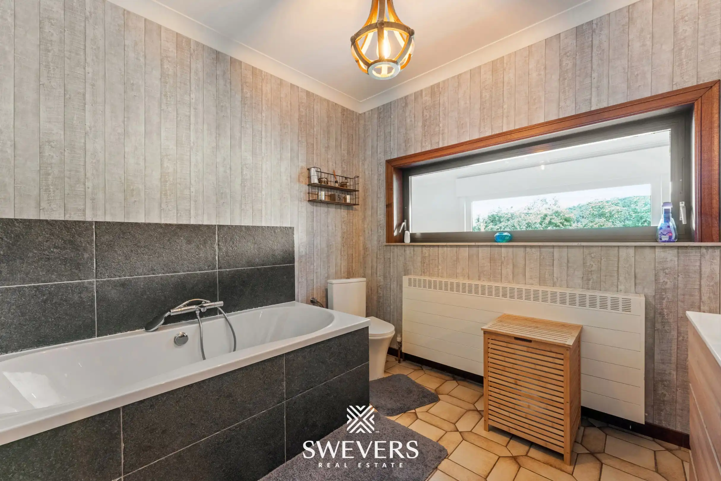 Ruime open bebouwing met 415 m² bewoonbare oppervlakte op 15a 50ca  foto 19