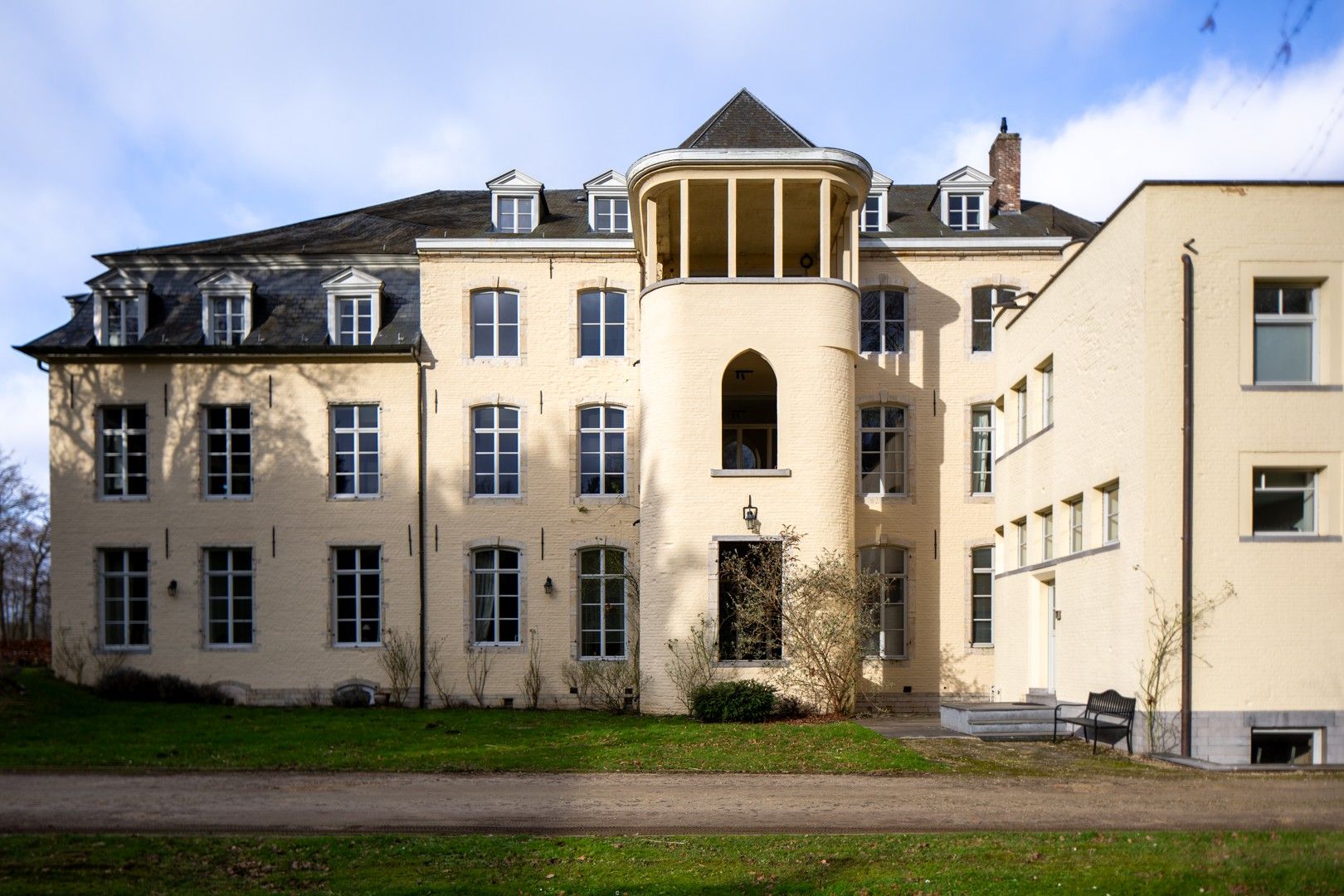 Erg ruim 3-slaapkamerappartement op prachtig kasteeldomein foto 11