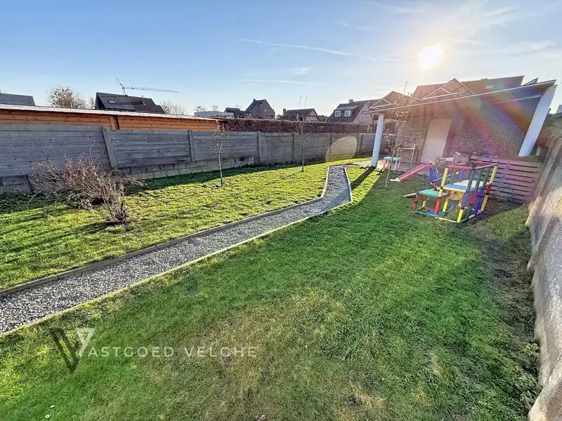 🌿 Goed onderhouden woning met 4 slaapkamers, grote garagebox/werkplaats & energiezuinige voorzieningen in Uikhoven foto 46