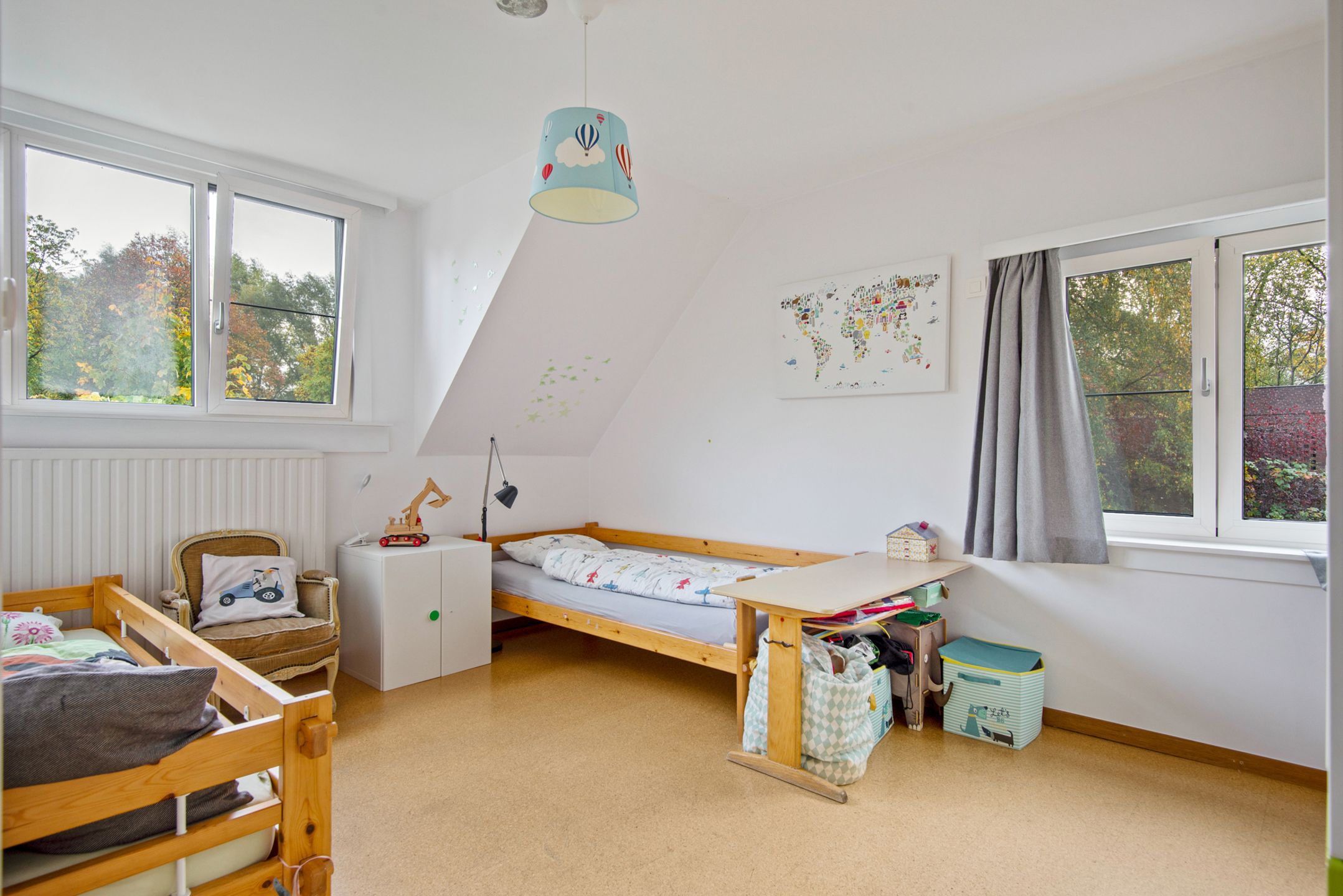 Mooie halfopen woning met garage op absolute toplocatie foto 14