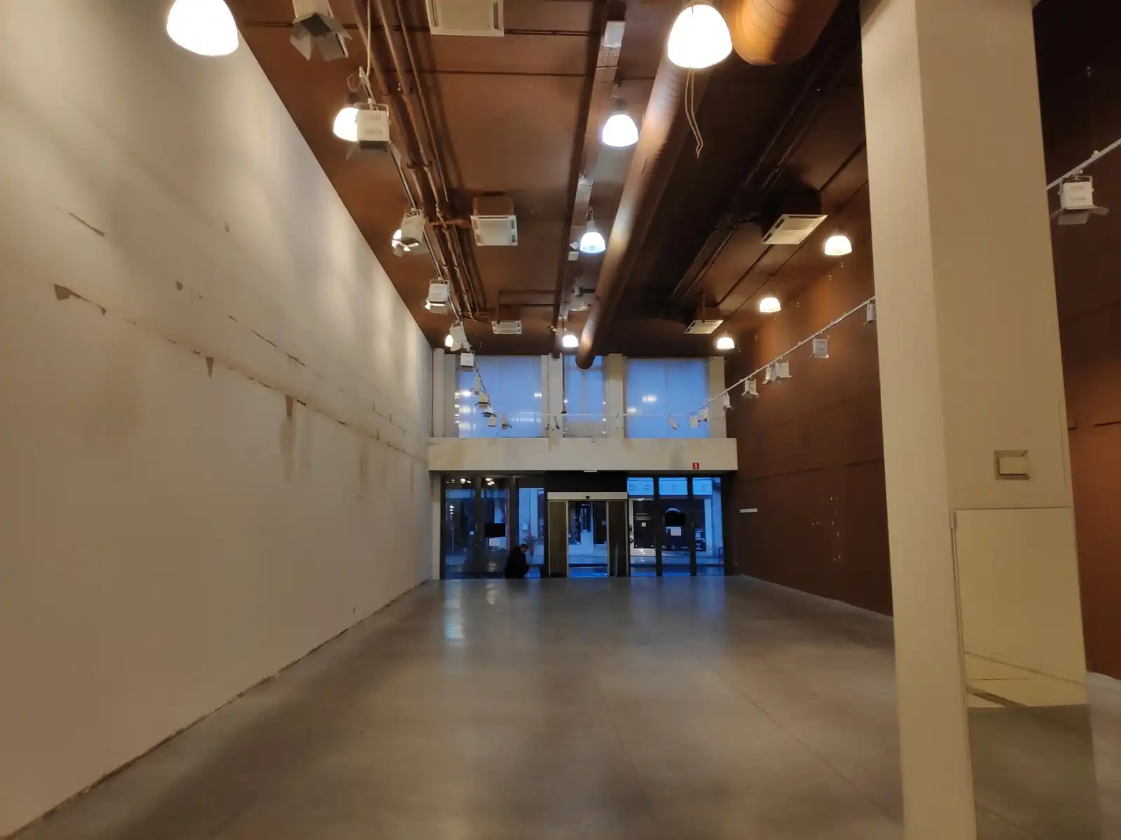 Winkelpand +- 775 m² te huur Ooststraat Roeselare foto 4