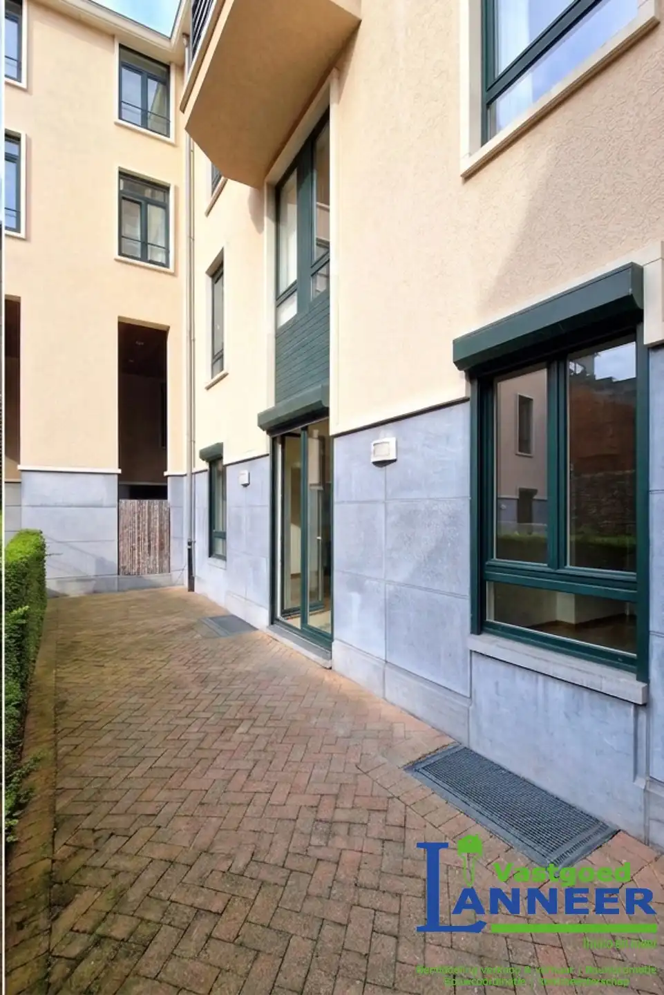 Gelijkvloersappartement met terras en gedeelde tuin te Ukkel foto 6