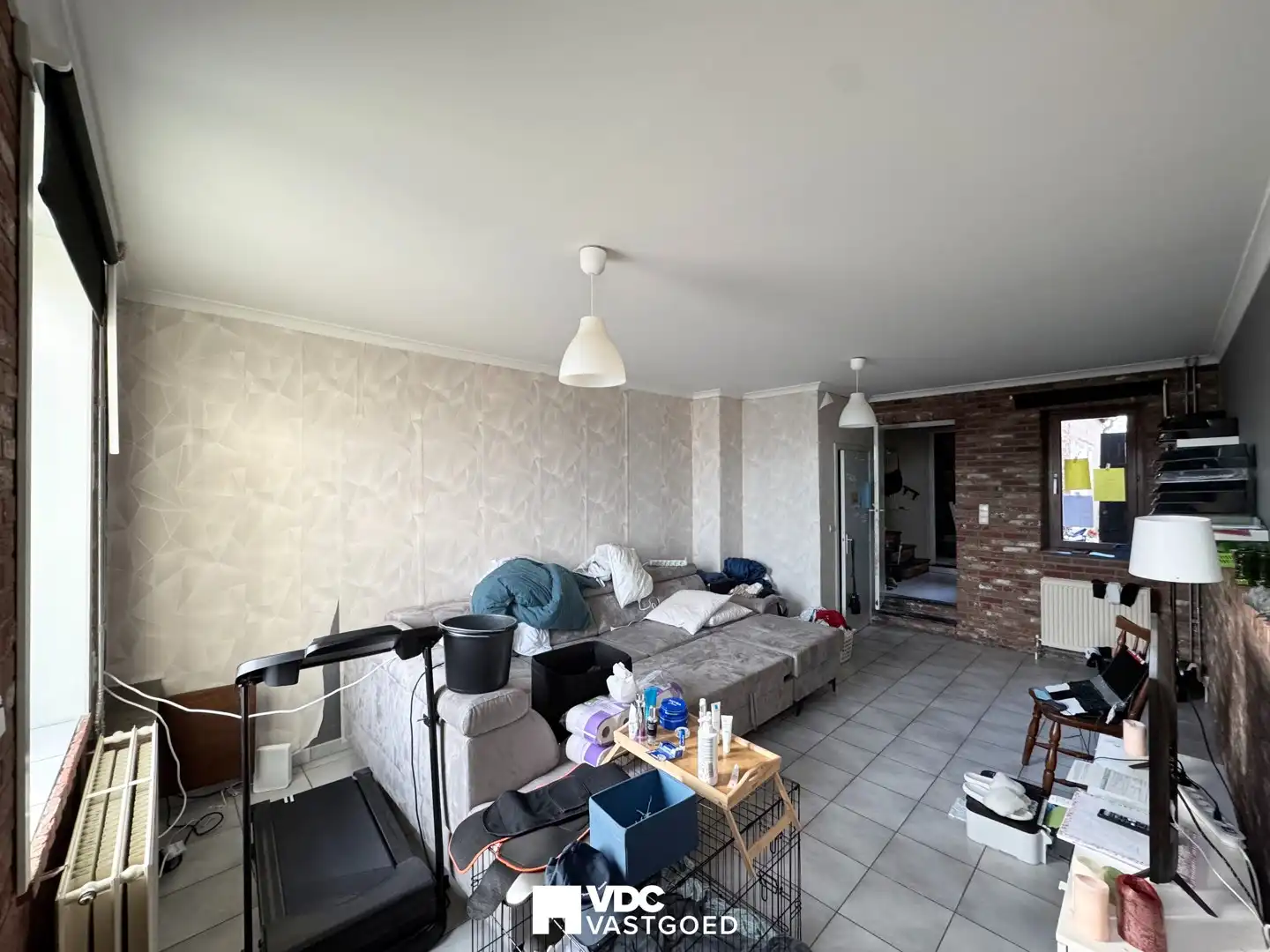 Te renoveren woning met 2 slaapkamers – interessante investering foto 2