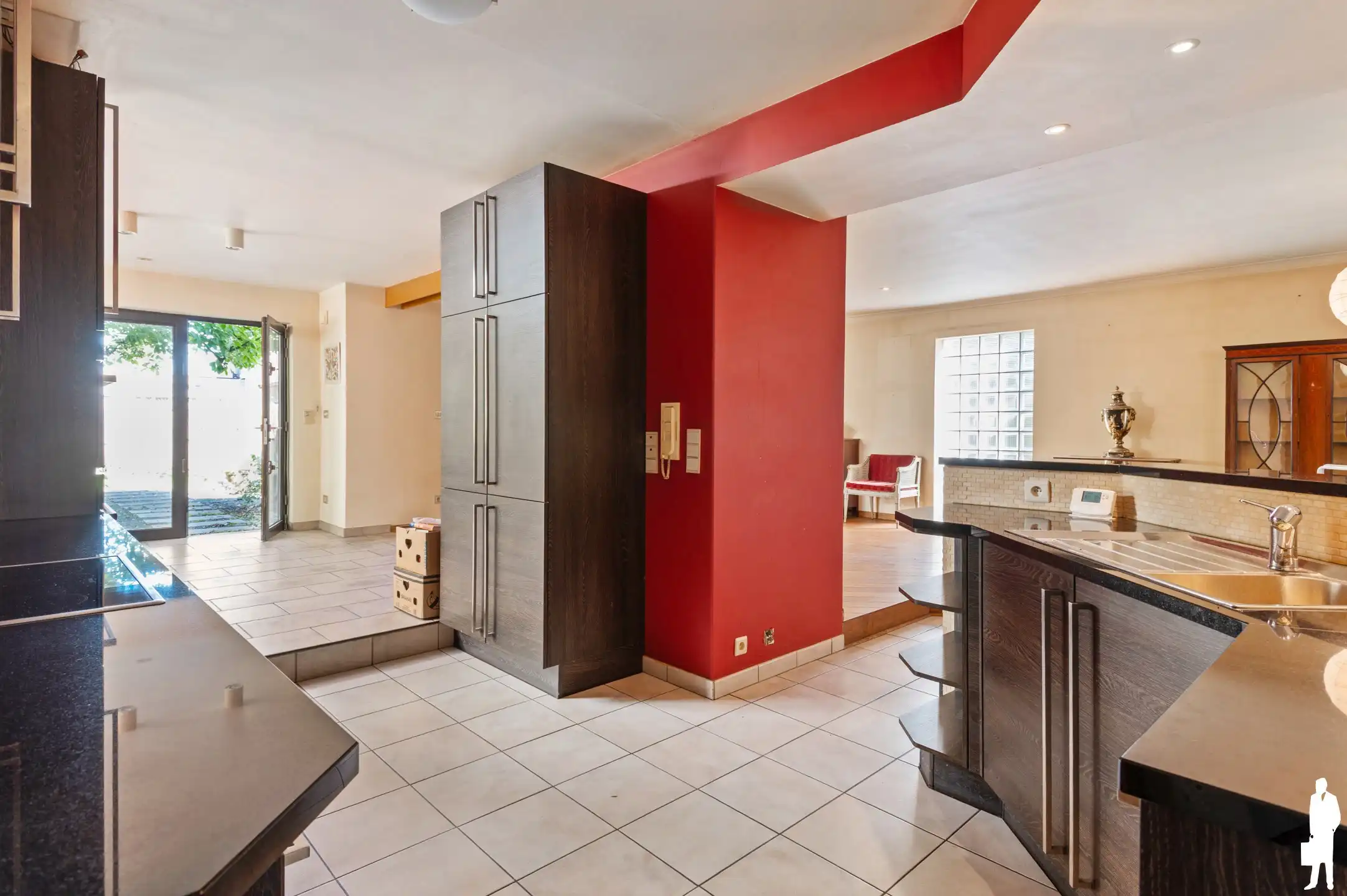Te renoveren villa in doodlopende straat  foto 7