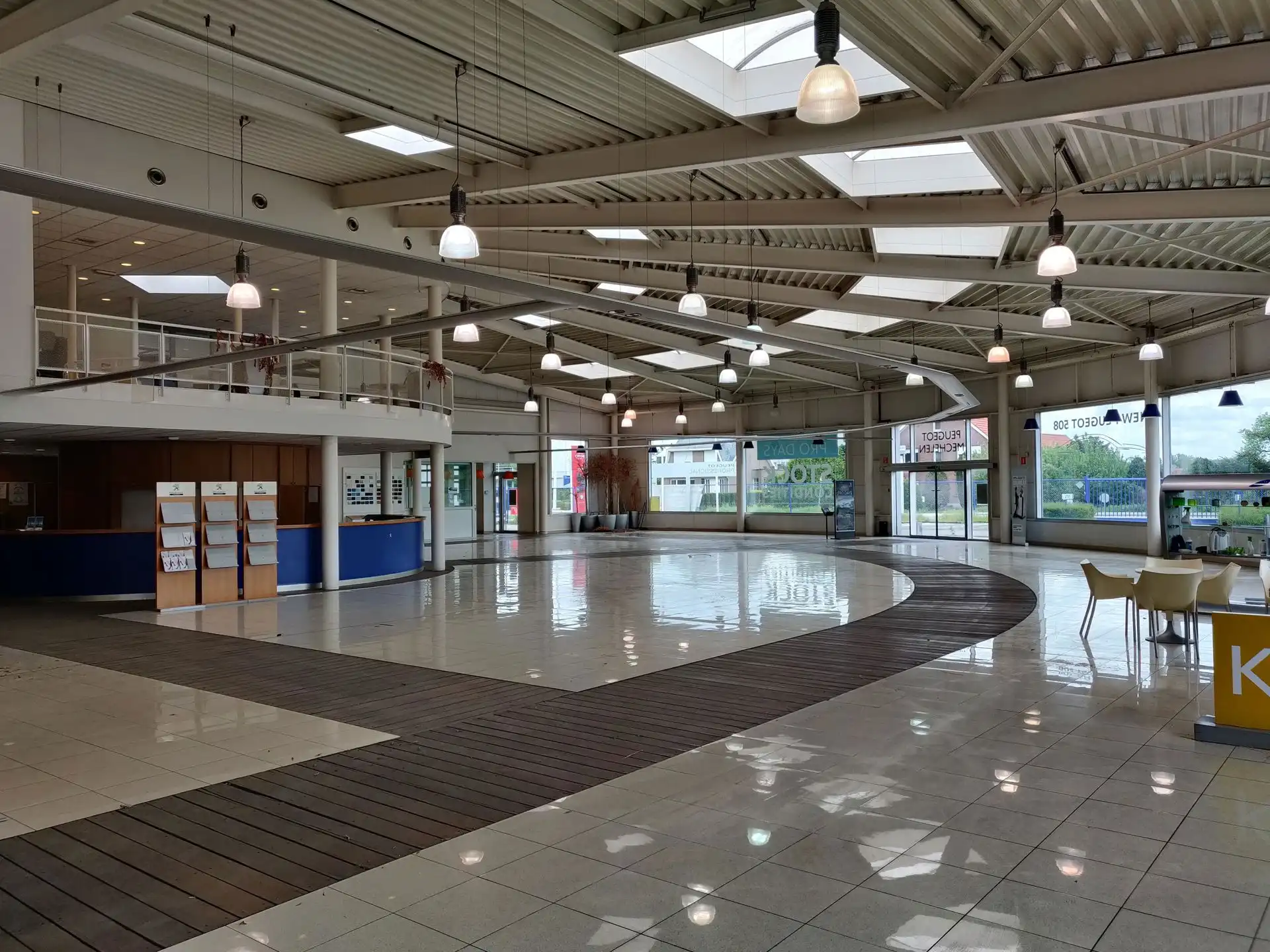 Showroom met werkplaats op toplocatie te Mechelen foto 4