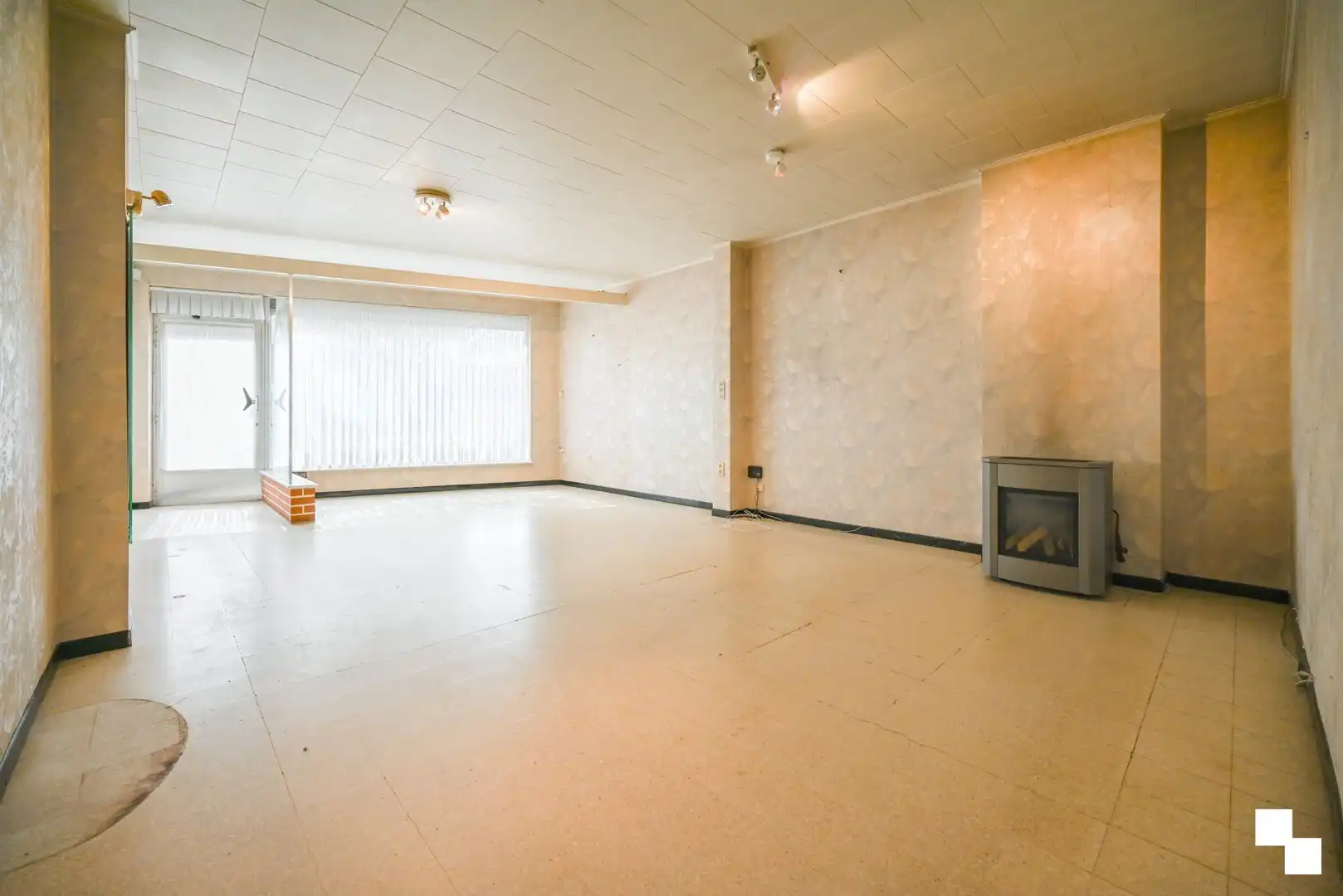 Centraal gelegen woonst met drie slaapkamers te Izegem foto 3