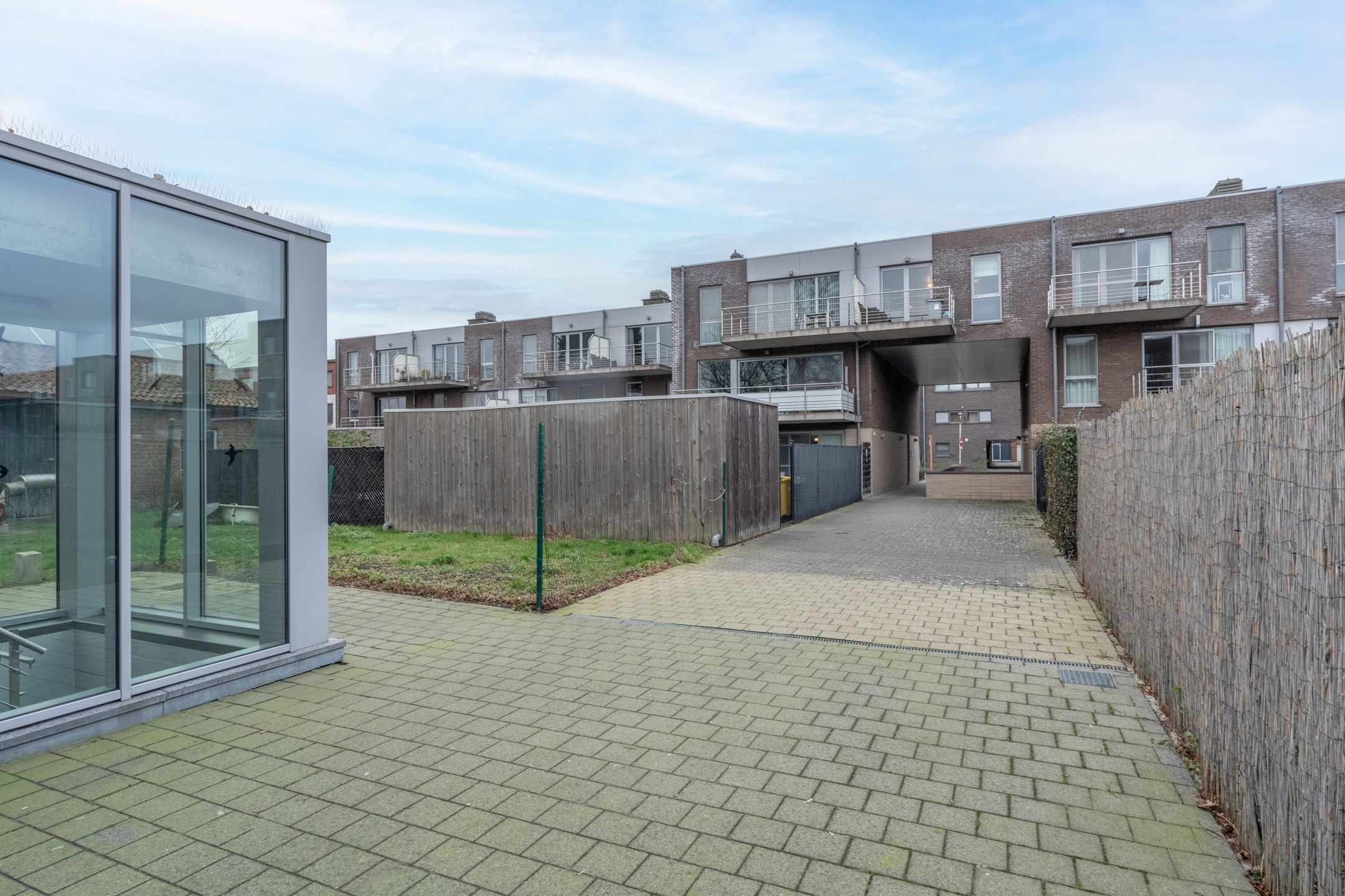 Modern 2slpk appartement met terras te Turnhout. foto 16
