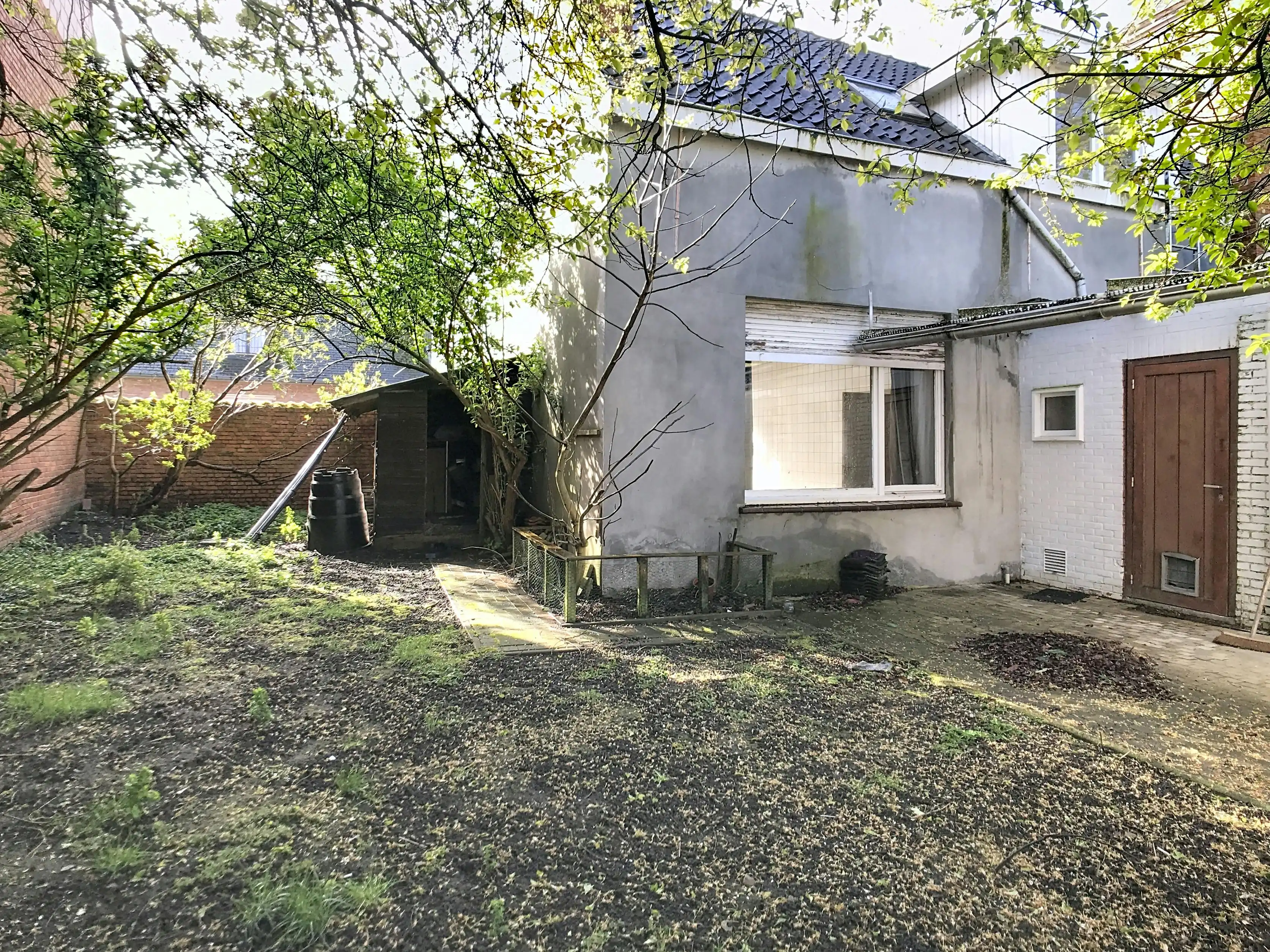 Ruime goed gelegen woning met bureau of praktijkruimte foto 21