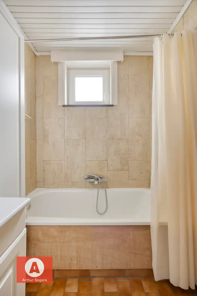 !!! IN OPTIE !!! Op te frissen woning in rustige wijk  foto 18