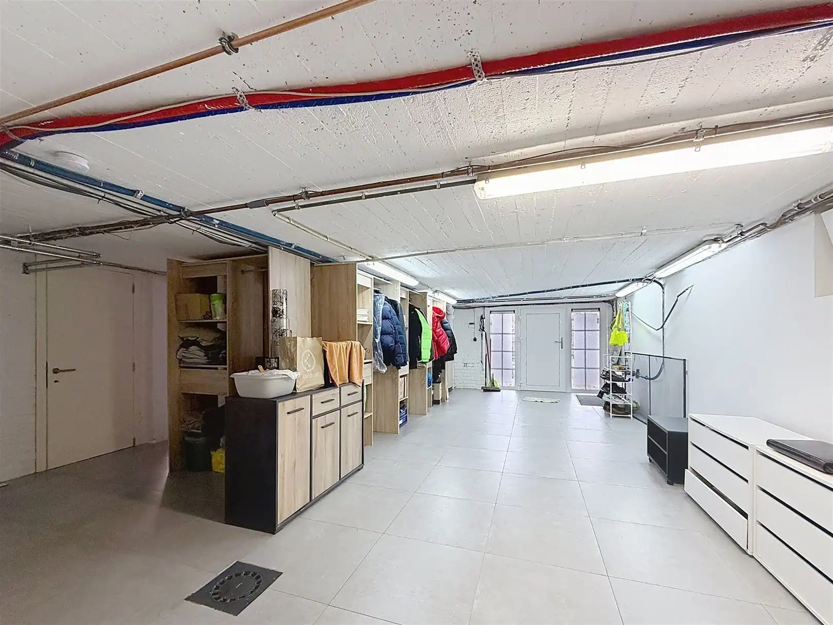 Ruime gerenoveerde woning, 5 slpks, 2 bdks, tuin, 11a 11ca  foto 29